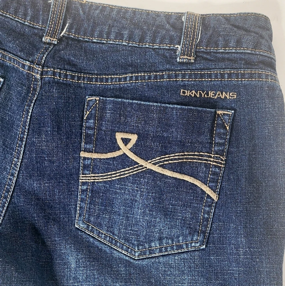 DKYN Jeans Women Cuffed Denim Dark Wash Blue Mid Rise Short Size 12 - Picture 4 of 6